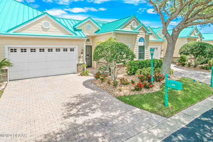 photo 1: 4617 Oak Hammock Court, Ponce Inlet FL 32127