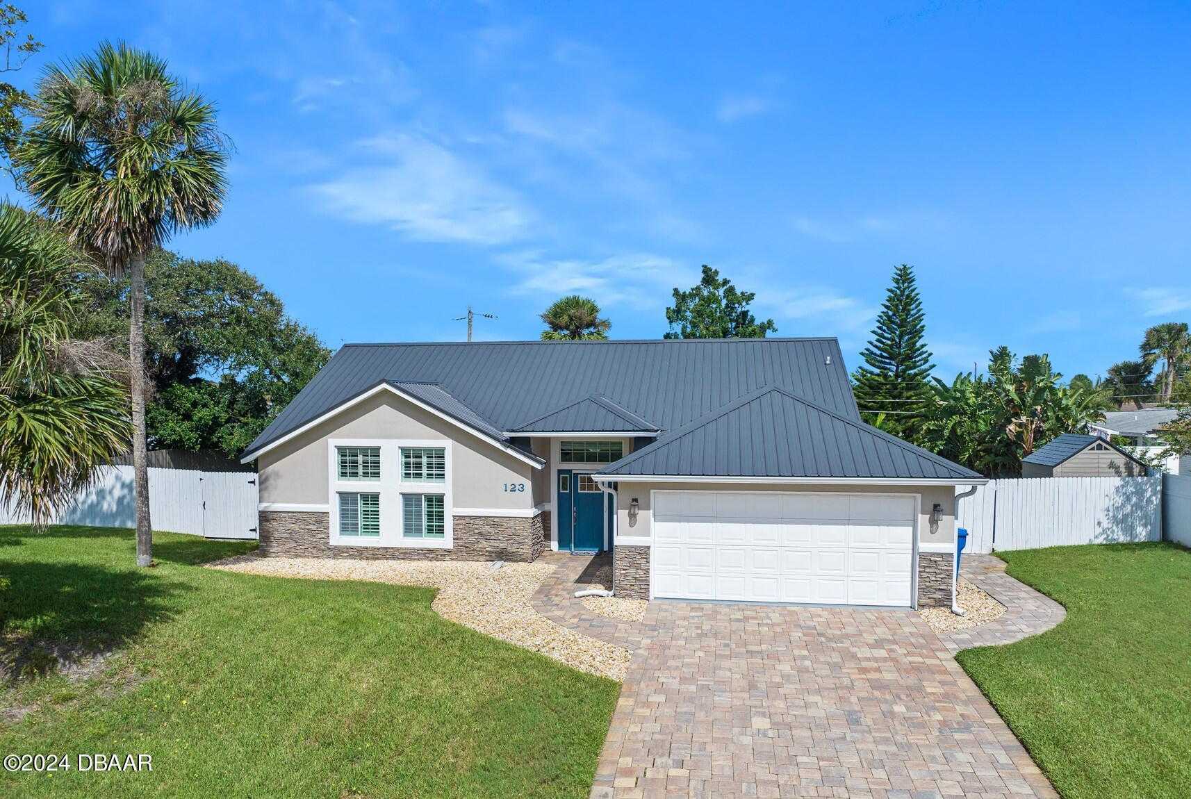 photo 1: 123 Sand Dunes Drive, Ormond Beach FL 32176