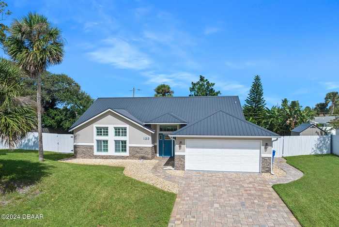 photo 1: 123 Sand Dunes Drive, Ormond Beach FL 32176