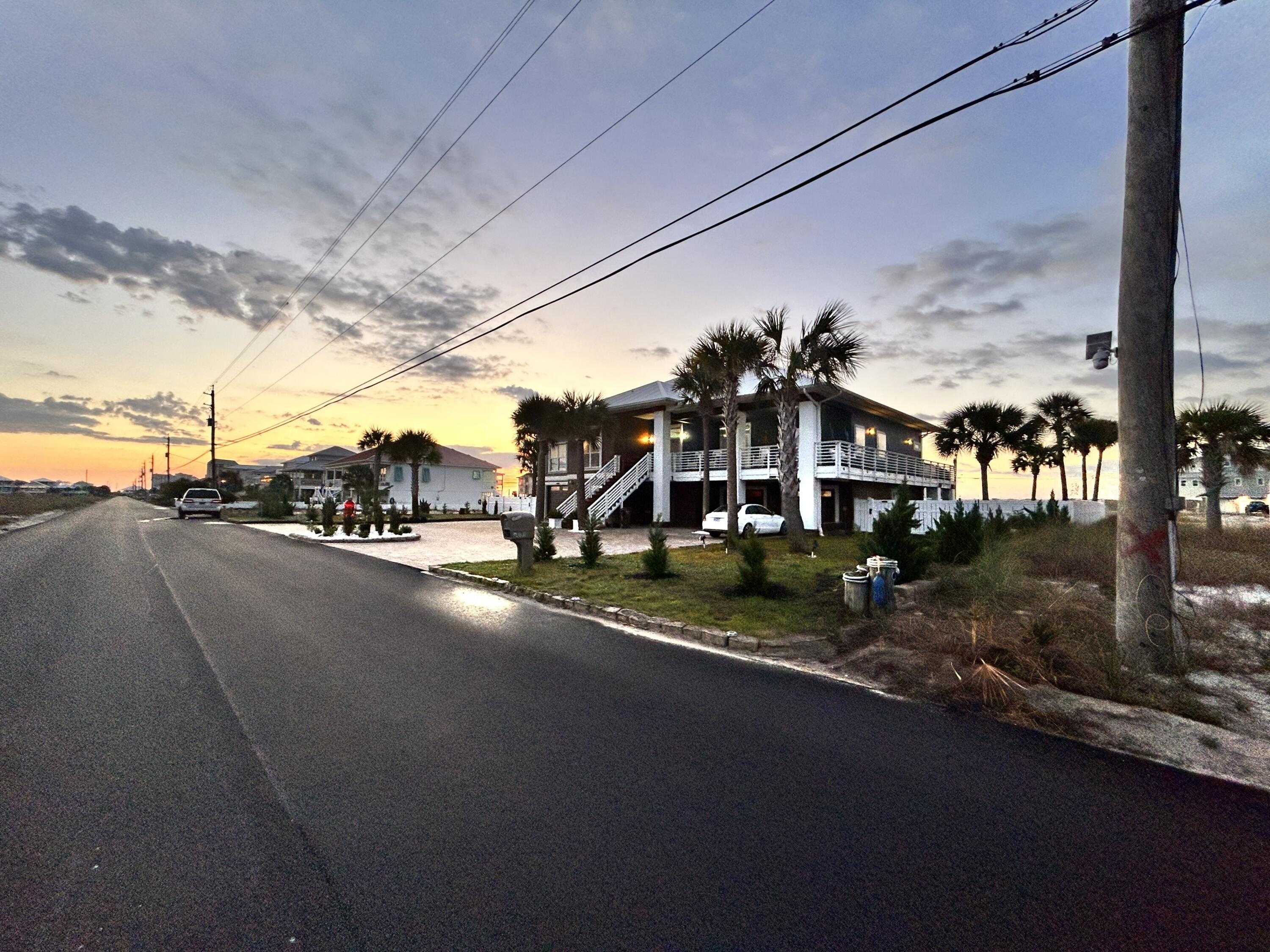 photo 2: 8031 white sands Boulevard, Navarre FL 32566