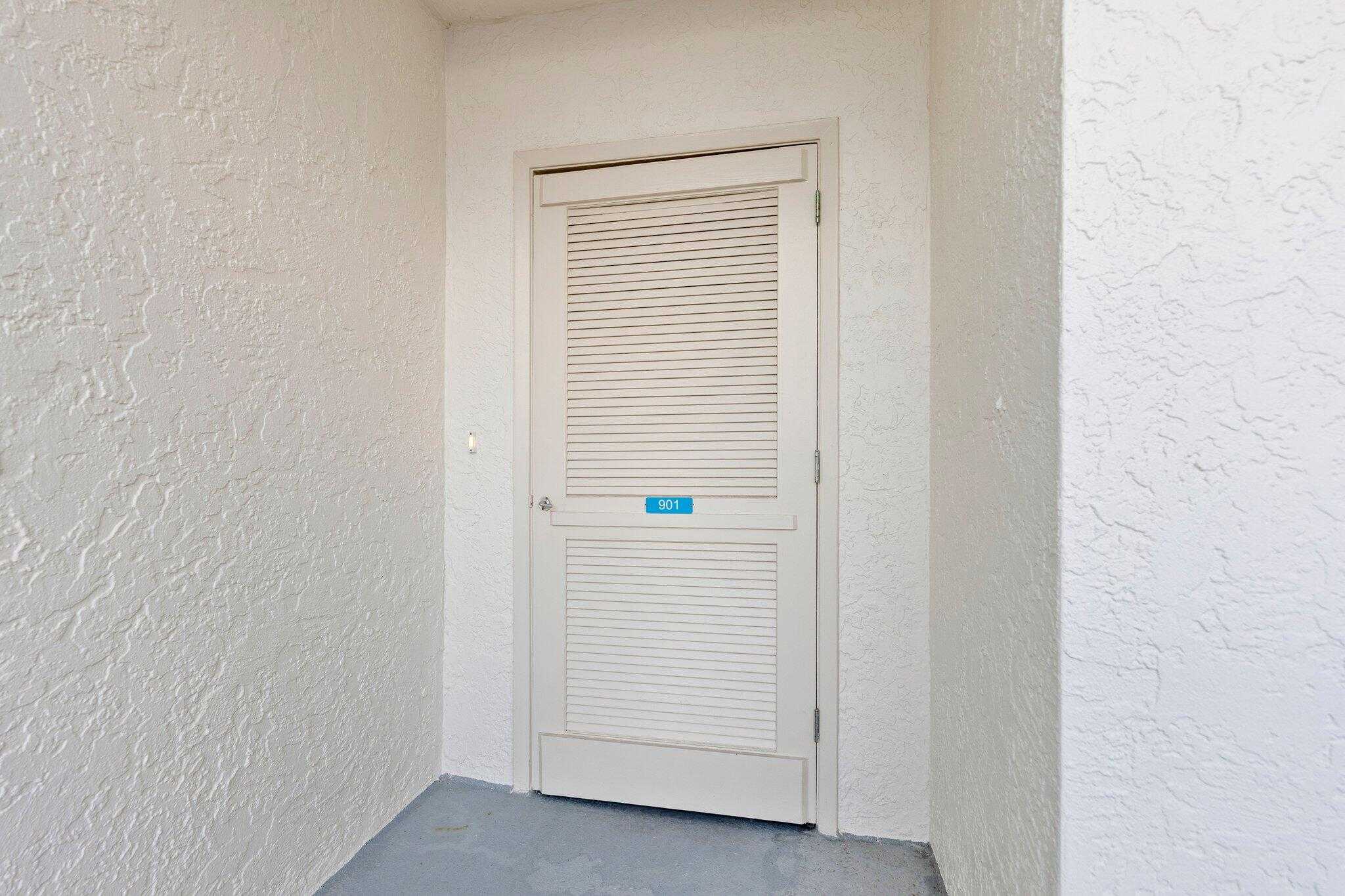 photo 3: 8271 Gulf Boulevard Unit APT 901, Navarre FL 32566