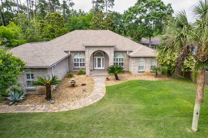 photo 1: 402 Spicebush Court, Niceville FL 32578