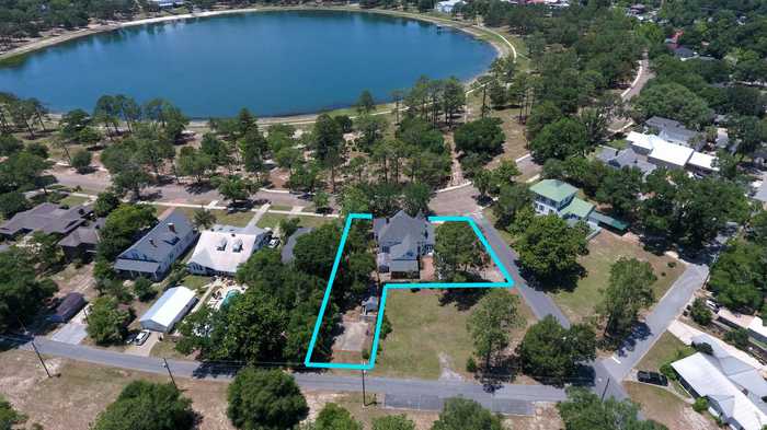 photo 2: 650 Circle Drive, DeFuniak Springs FL 32435