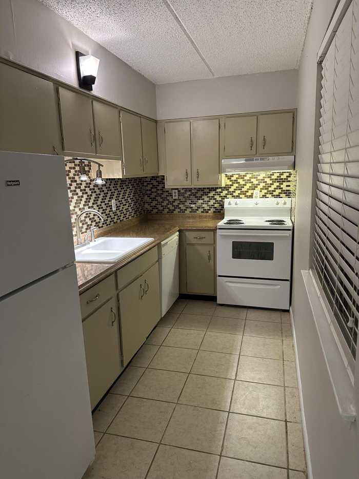 photo 1: 209 W Miracle Strip Parkway Unit D304, Mary Esther FL 32569