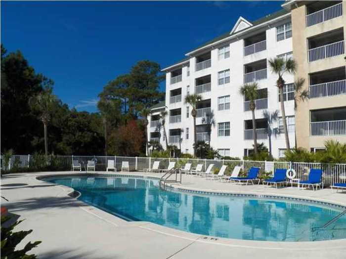 photo 1: 4274 Calinda Lane Unit APT 252, Niceville FL 32578