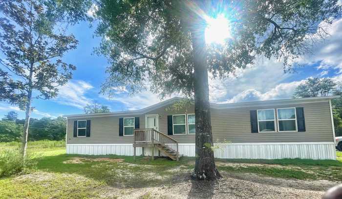 photo 1: 572 Shorey Drive, DeFuniak Springs FL 32433