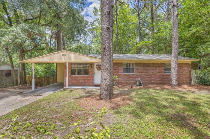 photo 1: 504 Tall Pines Street, Crestview FL 32539