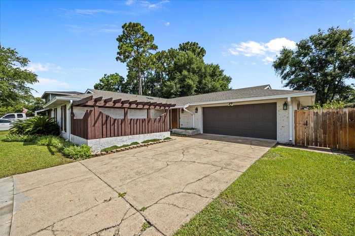 photo 1: 1619 Date Palm Drive, Niceville FL 32578