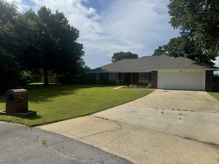 photo 1: 2500 Parkridge Drive, Navarre FL 32566