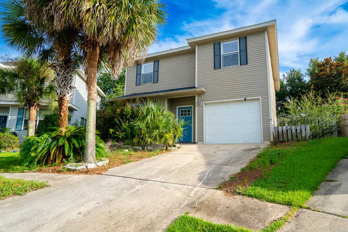 photo 2: 207 Wildcat Court, Destin FL 32541