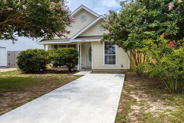 photo 1: 7460 Harvest Village Court, Navarre FL 32566