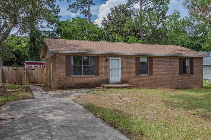 photo 2: 439 W Pine Street, Mary Esther FL 32569