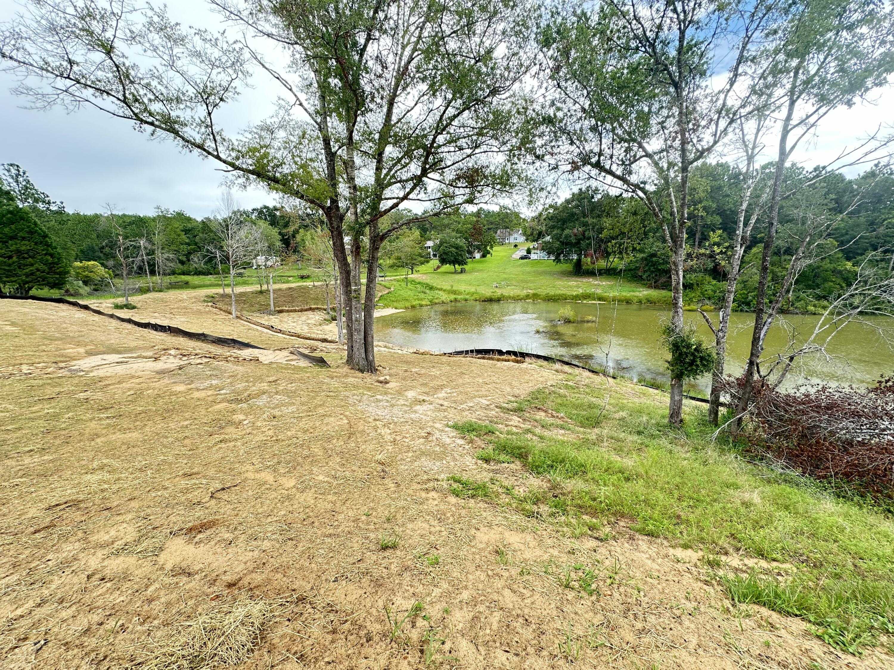 photo 1: 108 TRANQUILITY Drive, Crestview FL 32536