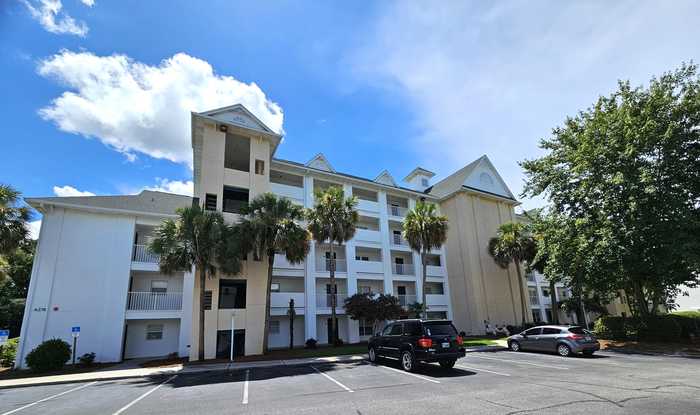 photo 1: 4276 Calinda Lane Unit APT 125, Niceville FL 32578