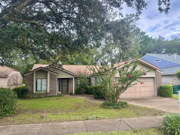 photo 2: 317 Evergreen Avenue, Niceville FL 32578