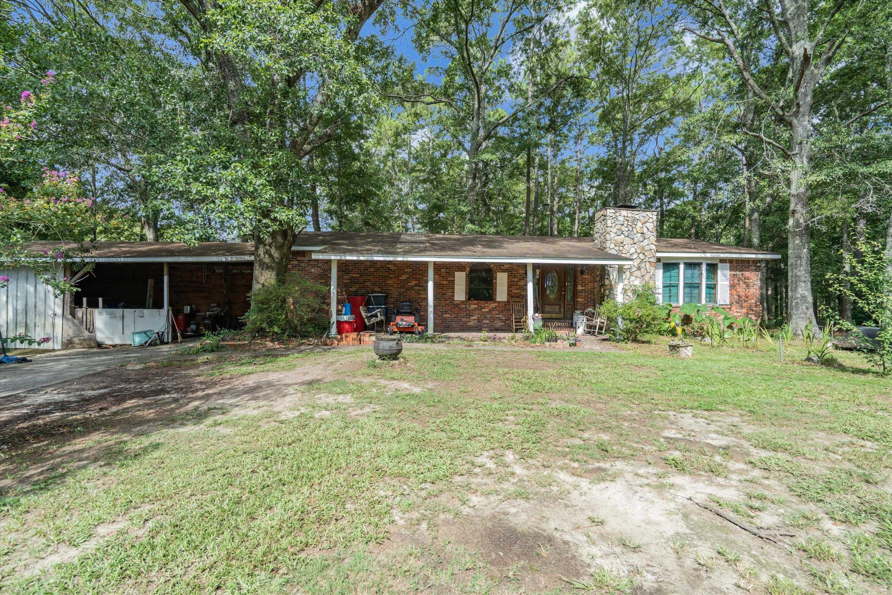 photo 1: 80 Wain Huckabee Road, Laurel Hill FL 32567