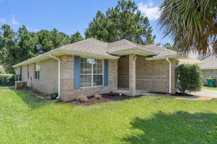 photo 2: 1006 Freeport Court, Mary Esther FL 32569