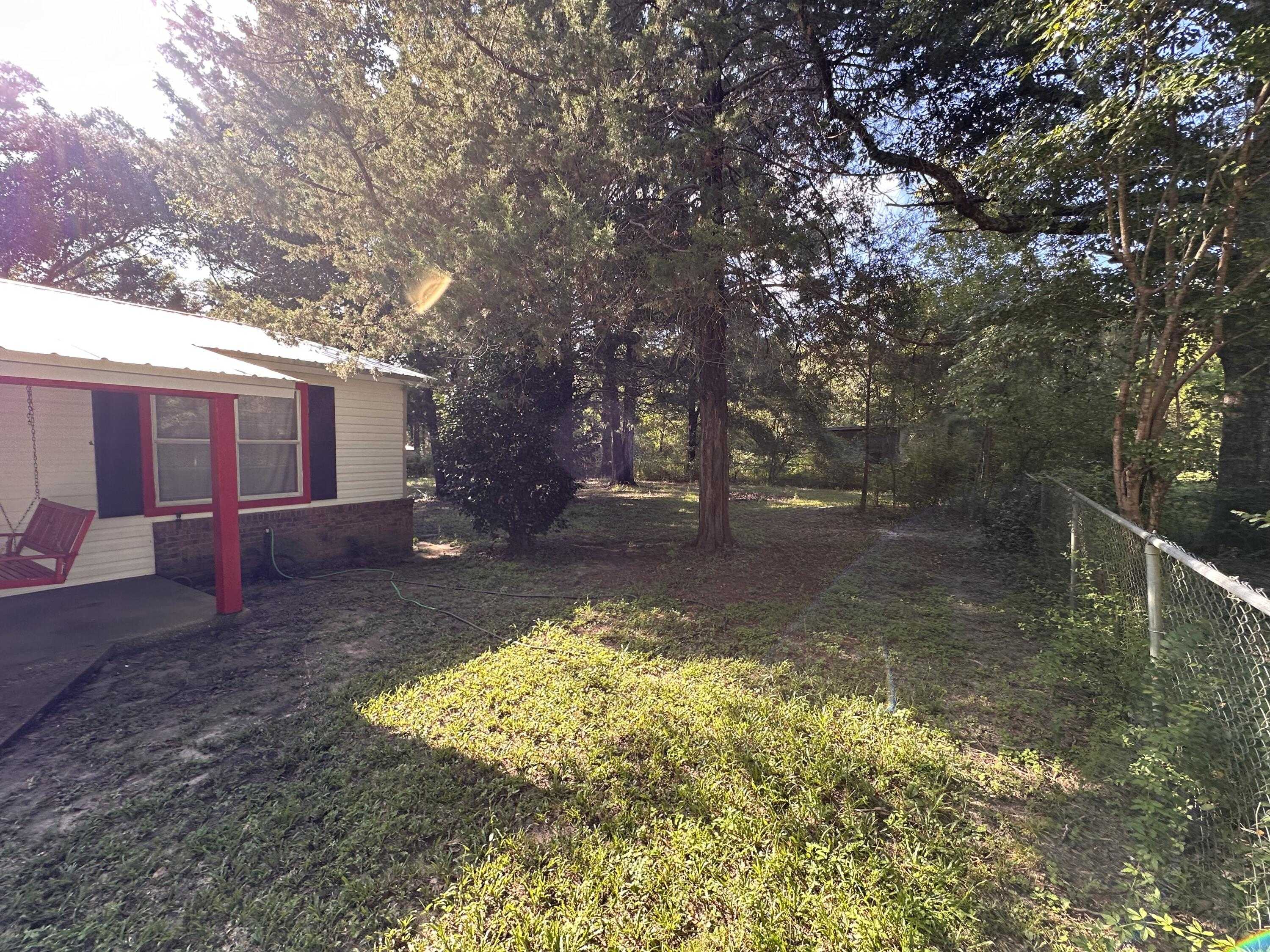 photo 3: 8106 County Line Road, Laurel Hill FL 32567