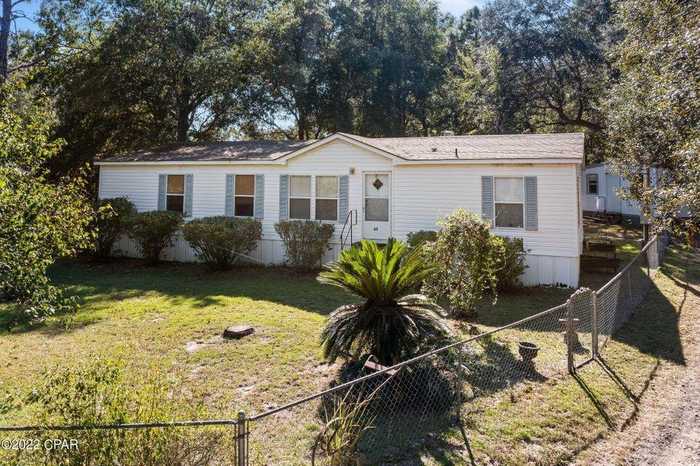 photo 2: 63 Cherokee Circle, DeFuniak Springs FL 32433