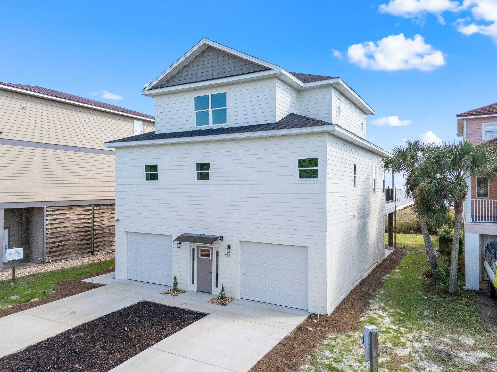 photo 1: 228 Tecumseh Lane, Mary Esther FL 32569