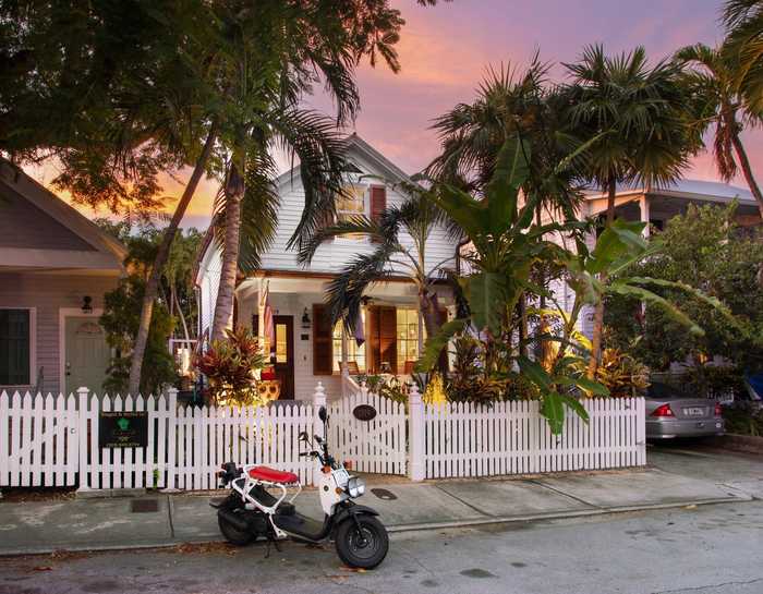 photo 1: 1319 Newton Street, Key West FL 33040