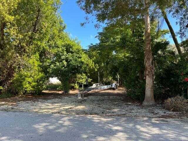 photo 1: 148 Tequesta Street, Plantation Key FL 33070