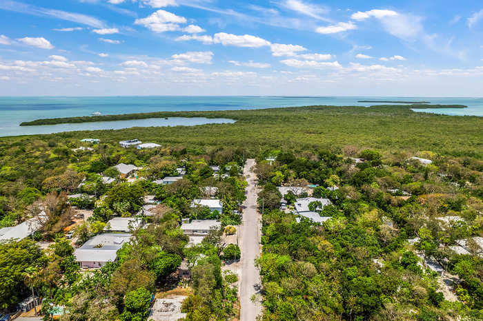 photo 2: 125 N Hammock Road, Upper Matecumbe Key Islamorada FL 33036