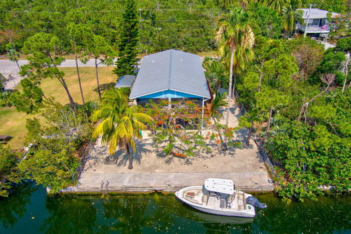 photo 1: 1596 Buttonwood Drive, Big Pine Key FL 33043