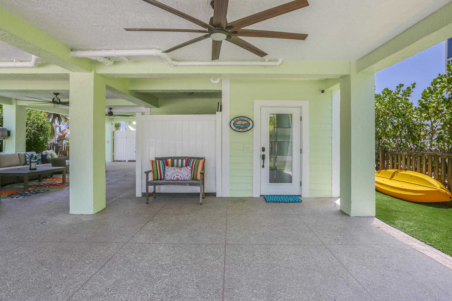 photo 2: 140 Fairwich Court, Key Largo FL 33070