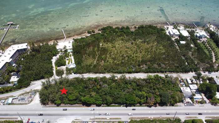 photo 1: Overseas Highway, Upper Matecumbe Key Islamorada FL 33036