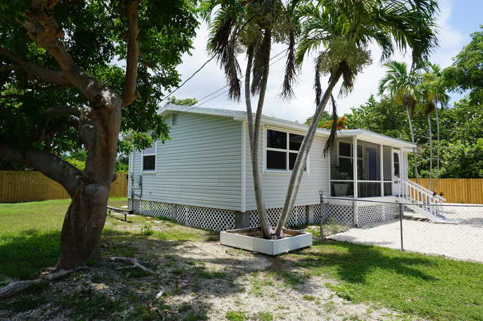 photo 2: 30023 Pine Channel Road, Big Pine Key FL 33043