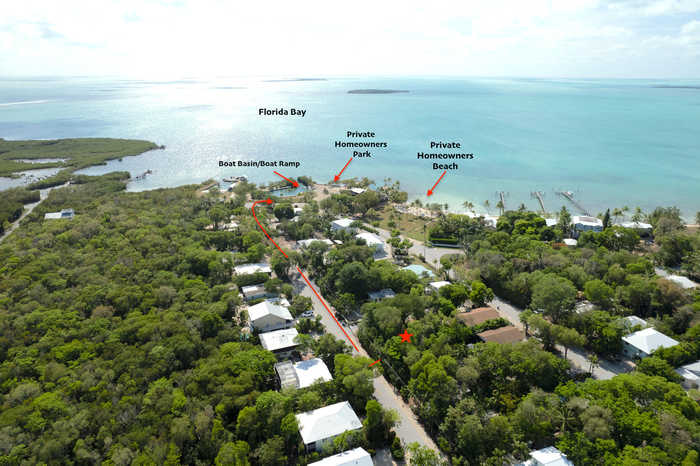 photo 1: 136 S Bay Harbor Drive, Key Largo FL 33037