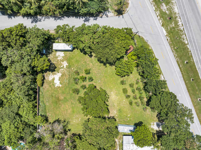 photo 1: 86741 Old Highway, Plantation Key FL 33036