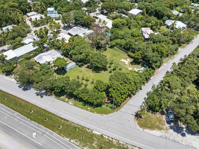 photo 2: 86741 Old Highway, Plantation Key FL 33036