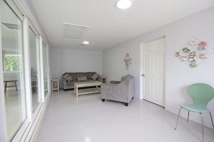 photo 2: 550 Pine Lane, Big Pine Key FL 33043