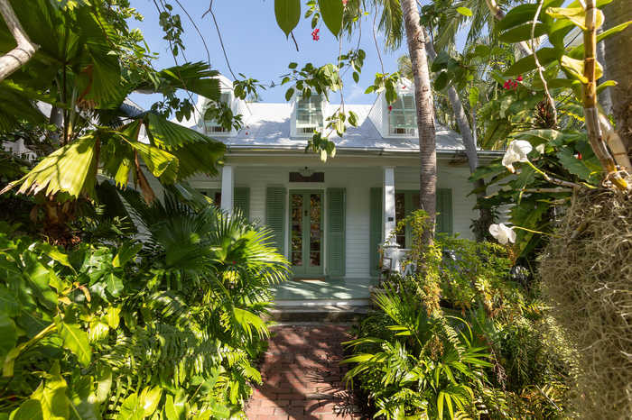 photo 1: 1011 South Street, Key West FL 33040