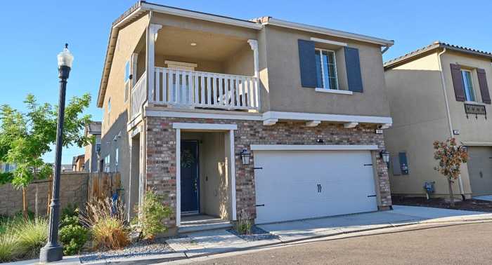 photo 1: 893 Fir Street, Madera CA 93636