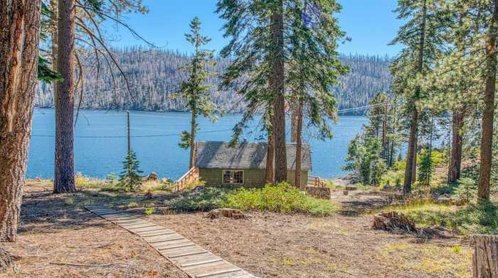 photo 1: 100 Blueberry Hill Lane, Lakeshore CA 93634