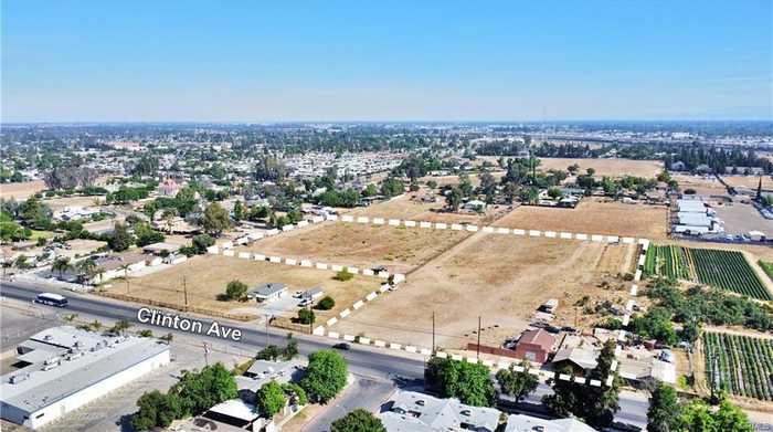 photo 2: 3256 W Clinton Avenue, Fresno CA 93722