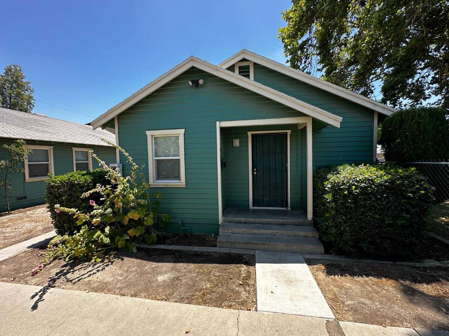 photo 3: 436 N Effie Street, Fresno CA 93701