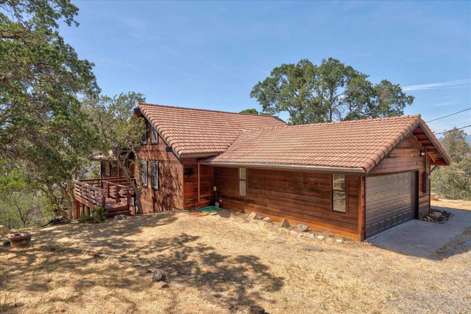 photo 2: 41345 Lilley Mountain Drive, Coarsegold CA 93614