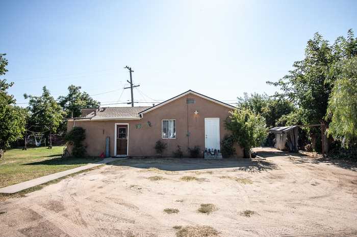 photo 8: 419 J Street, Sanger CA 93657