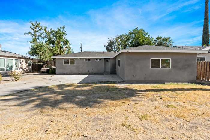 photo 1: 445 Madison Street, Coalinga CA 93210