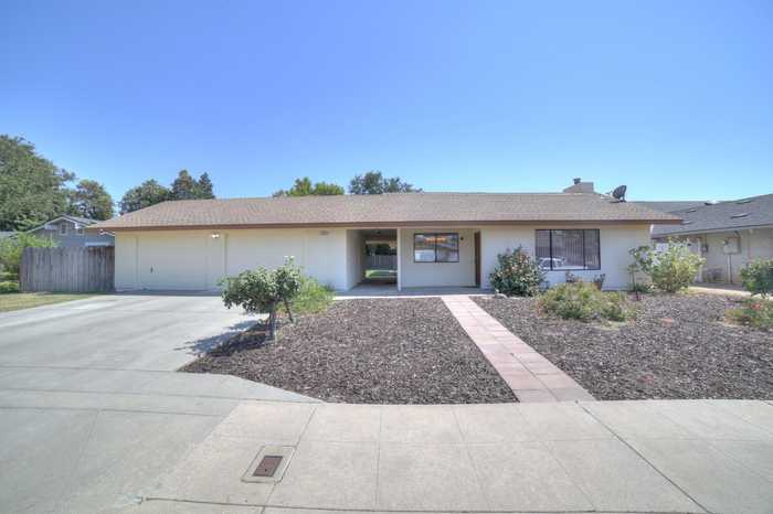 photo 1: 1978 Ashcroft Avenue, Clovis CA 93611