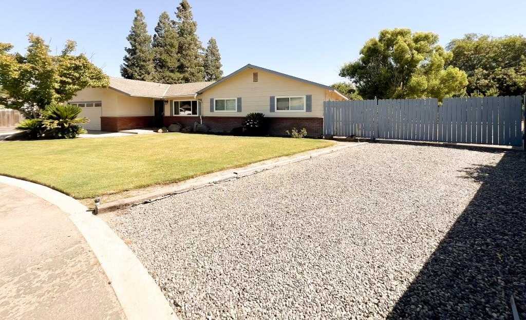 photo 3: 41150 Grove Court, Madera CA 93636