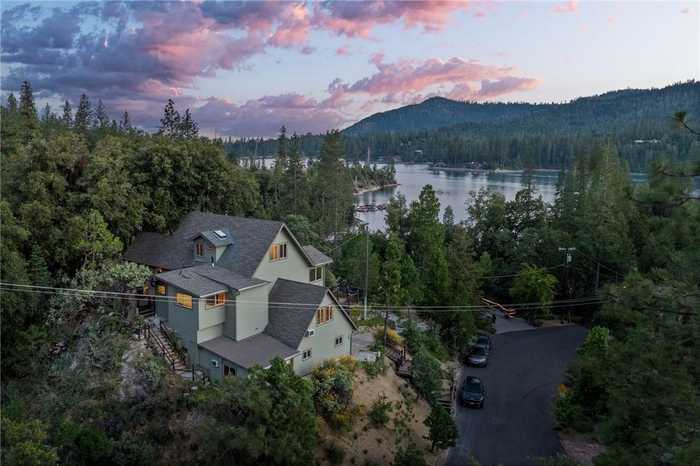 photo 1: 55500 Lake Point Drive, Bass Lake CA 93604