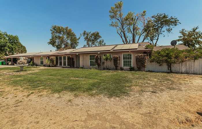 photo 2: 2566 N Temperance Avenue, Fresno CA 93727