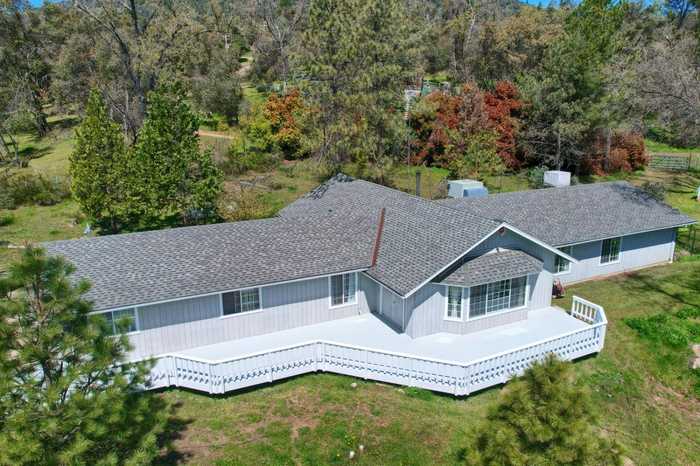 photo 1: 44670 Thunderhead Drive, Ahwahnee CA 93601