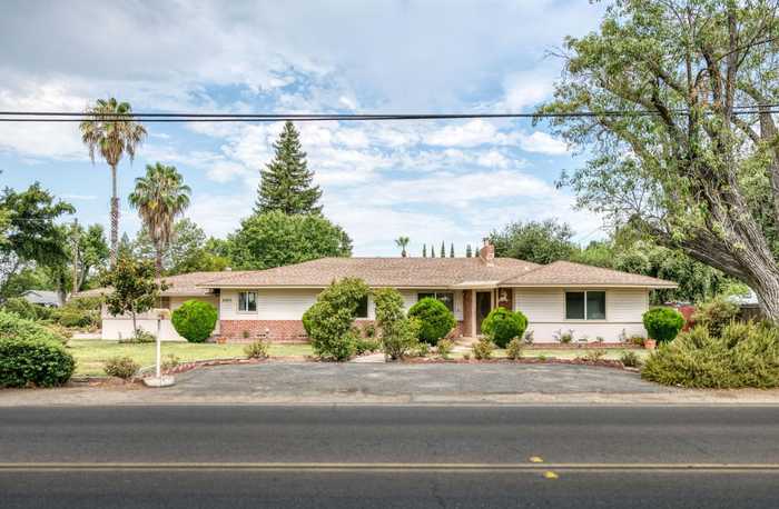 photo 2: 4011 N Maroa Avenue, Fresno CA 93704