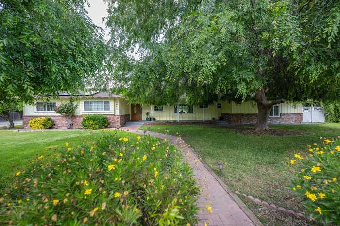 photo 2: 5943 E Midwick Lane, Fresno CA 93727